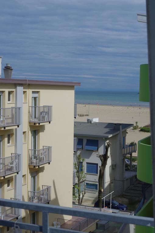 Hotel Dolomiti Caorle Dış mekan fotoğraf